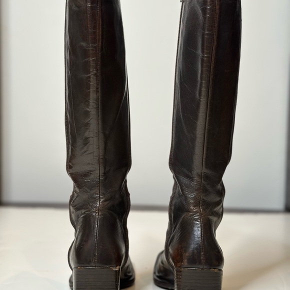 Chic Brown Leather Knee-High Boots - Picture 8 of 14